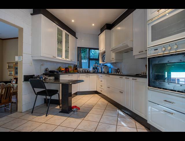 3 BEDROOM FREEHOLD FOR SALE IN GLENVISTA